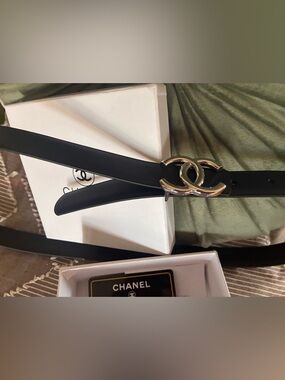 CHANEL dark blue and black Leather Belt with silver Interlocking CC Buckle 105cm